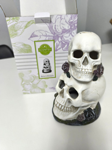 Scentsy brave blossom - &,