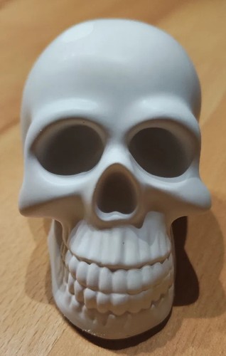 Dekoration totenkopf aus gips - totenkopf,