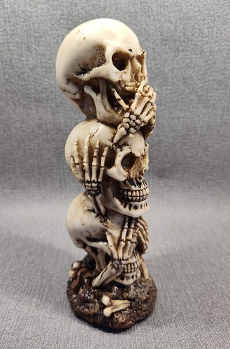 Totenkopf nichts hören sehen - hören,